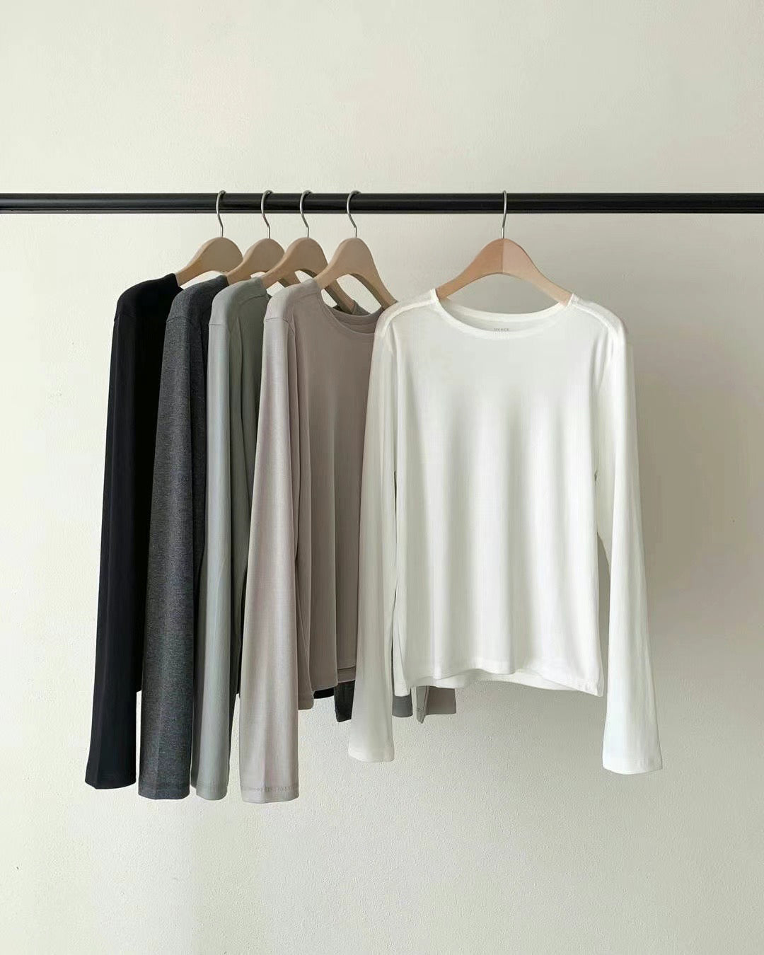 (Premium) Pleated Shoulder Tee