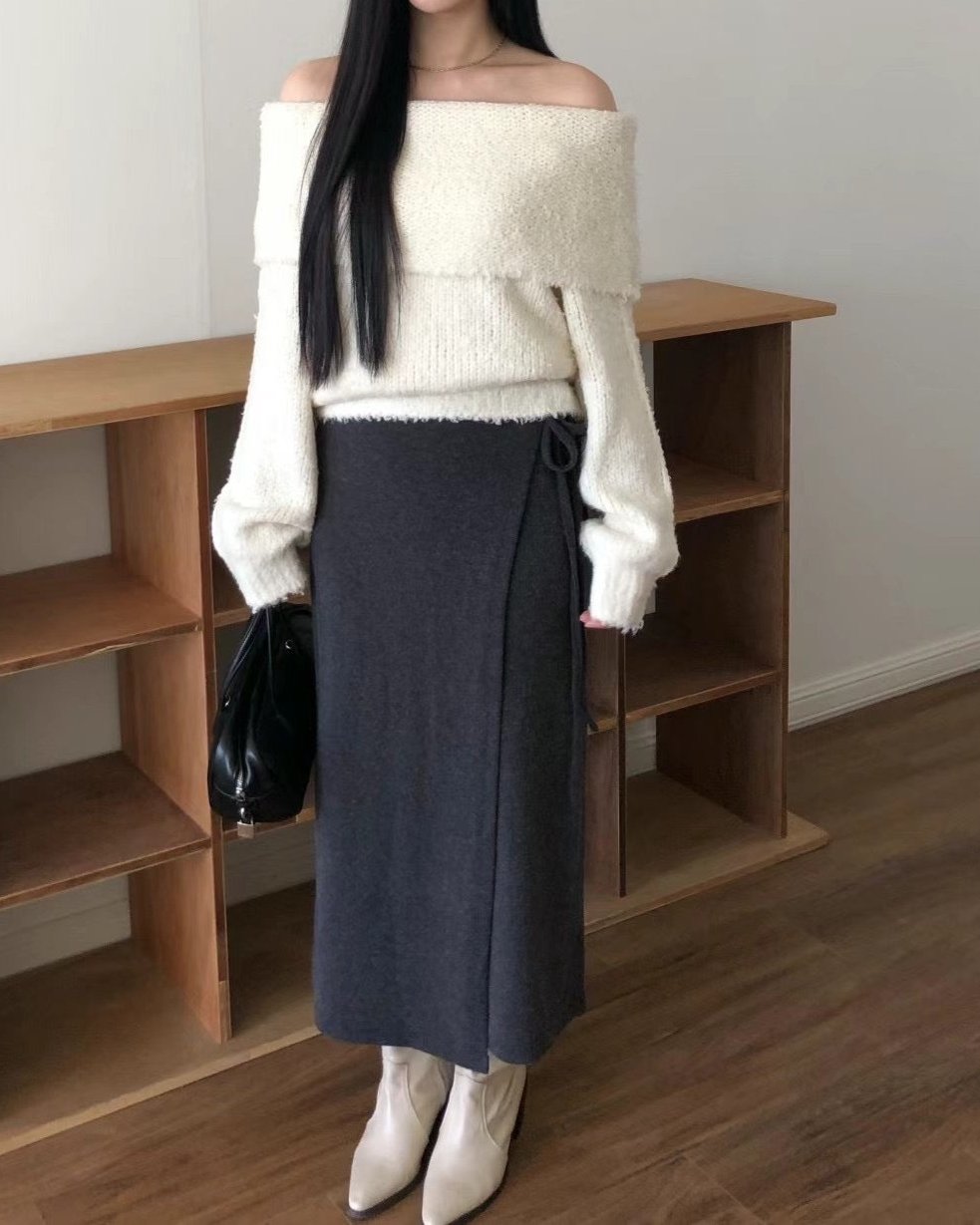 (Premium) Off-Shoulder Sweater