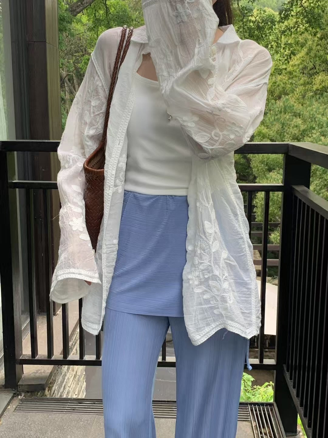 (Premium) Embroidered Linen Shirt