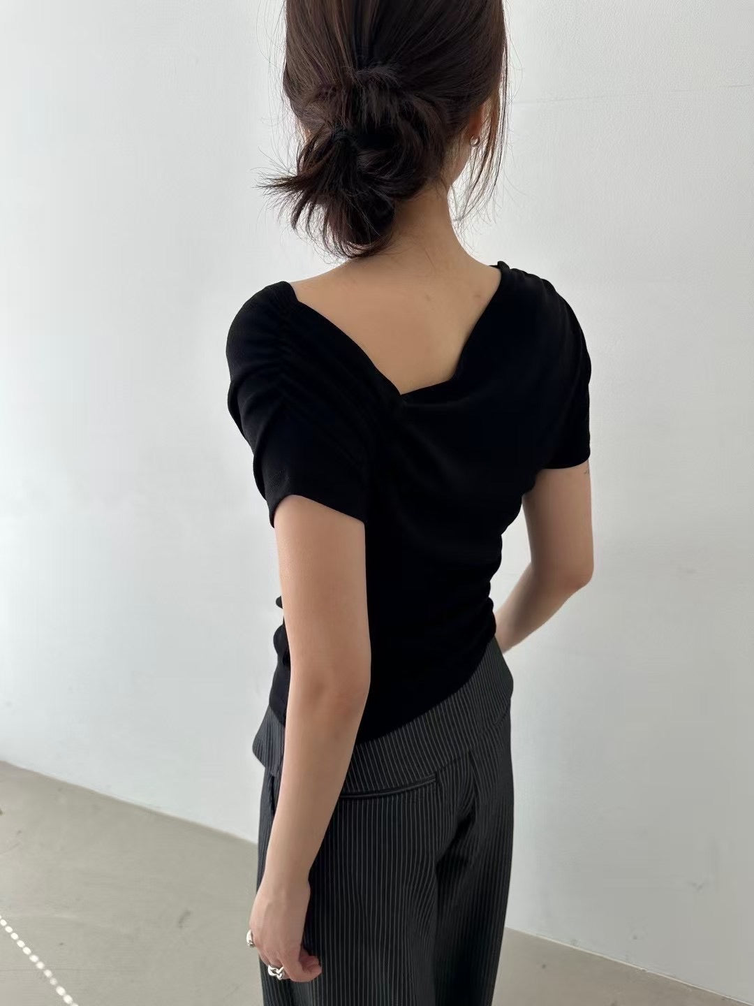 (Premium) Asymmetrical Collar Tee
