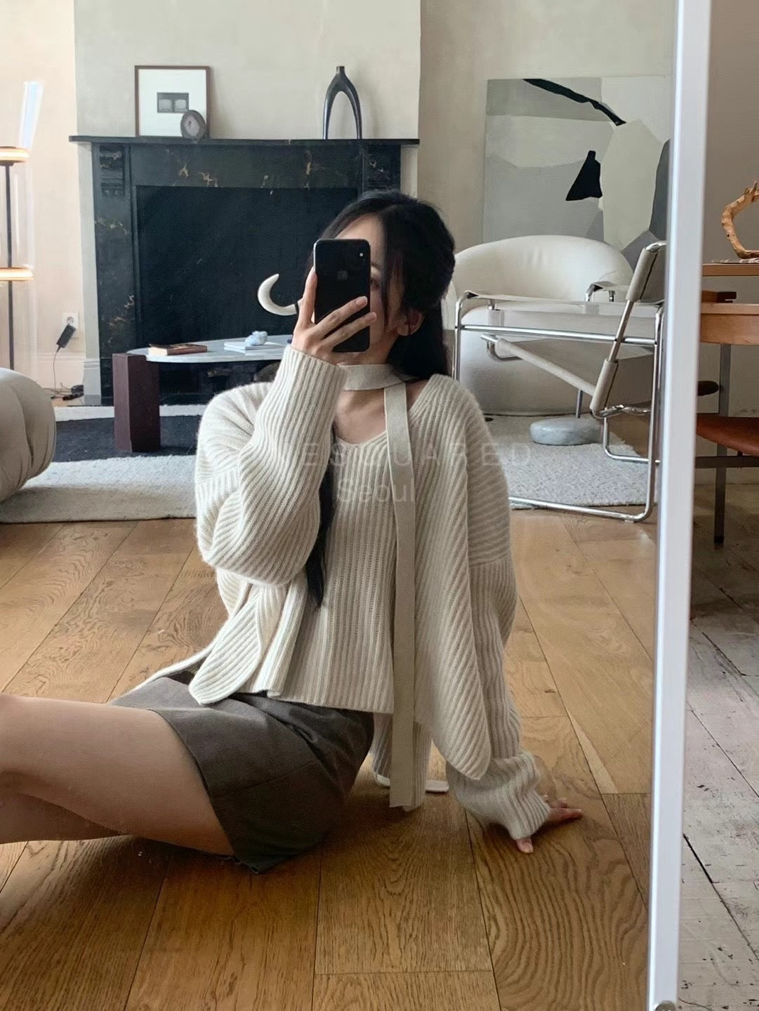 (Premium - Ninesquared)  Tied V-Neck Sweater