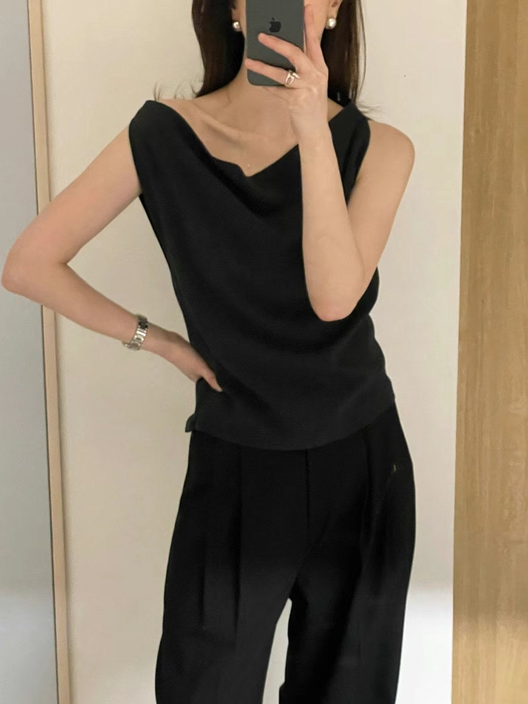 (Premium) Boat Neck Sleeveless Top