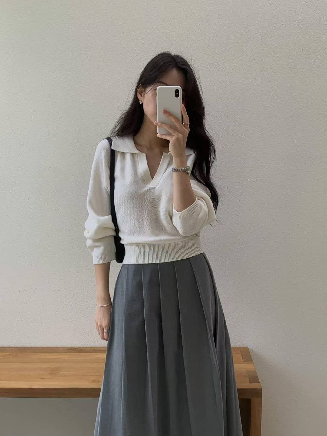 (Premium) V-Neck Collar Knit Blouse