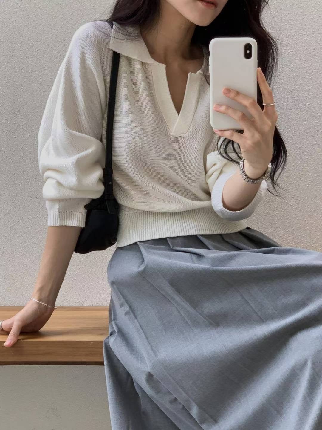 (Premium) V-Neck Collar Knit Blouse