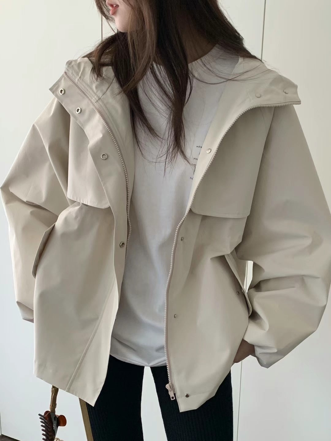 (Premium) Windbreaker