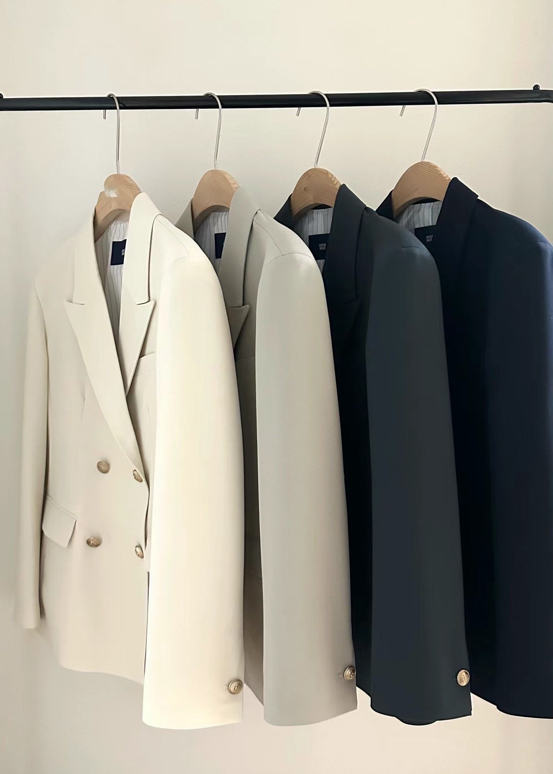 (Premium) Vintage Gold Buttons Blazer