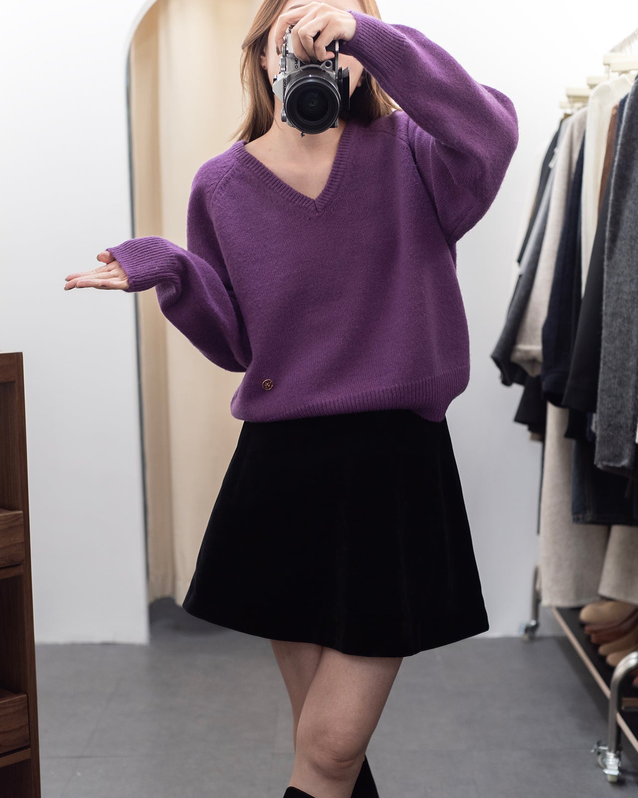 (Premium) V-Neck Wool Sweater